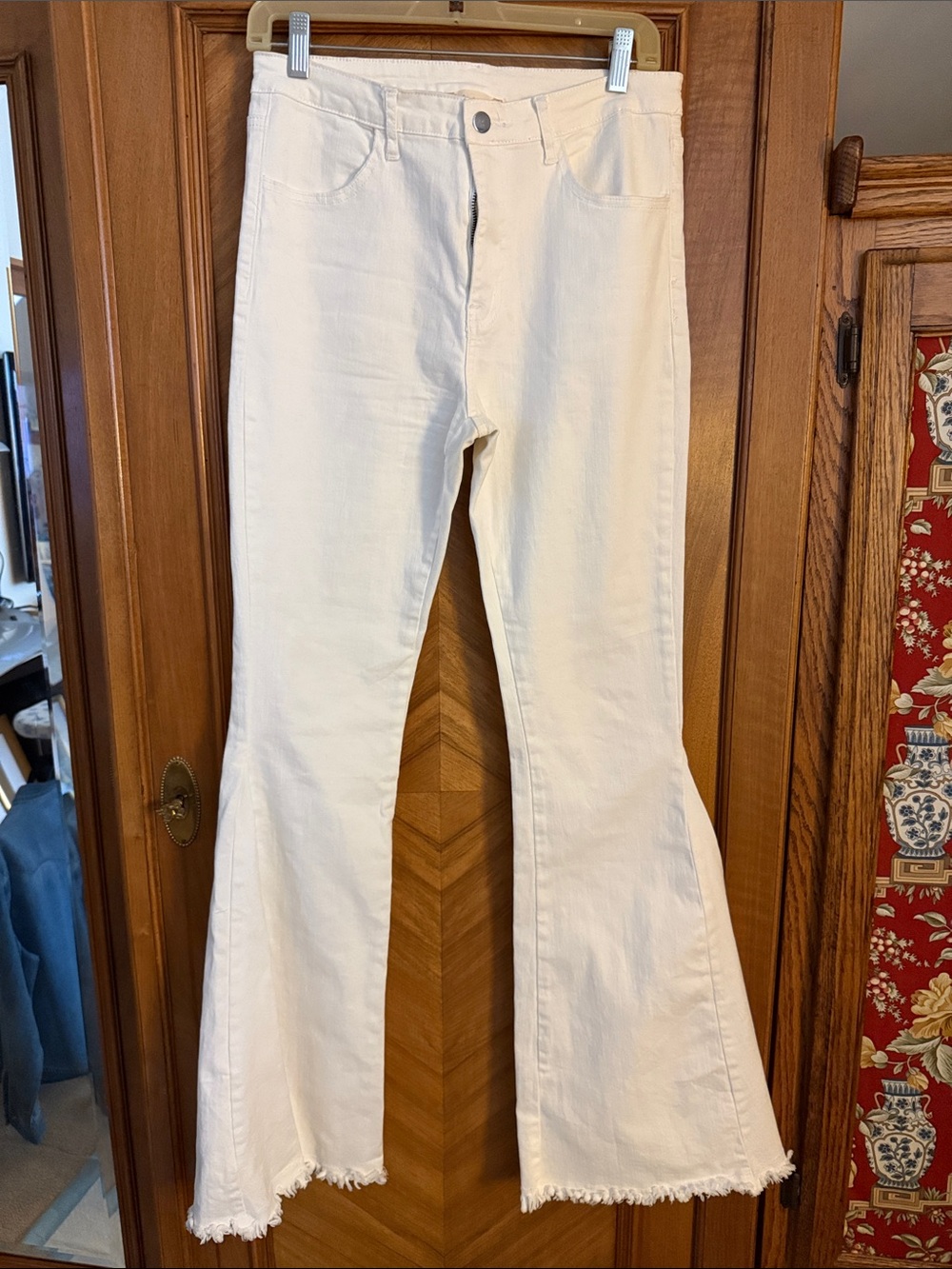 Altar'd State White Extreme Flare Bell Bottom Jeans with Raw Hem - Large